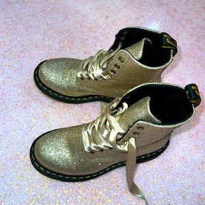 Dr marten glitter gold